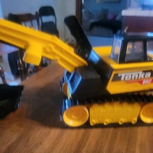 Tonka Black and Yellow Toy Excavator